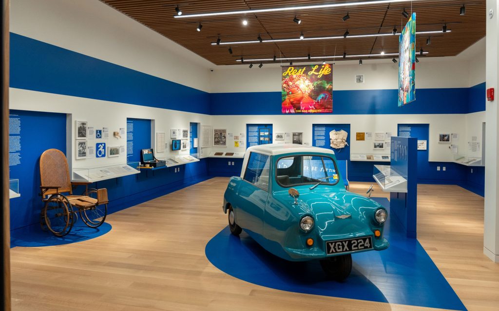 **Memória Acessível: Museu Inédito Celebra a História da Deficiência**