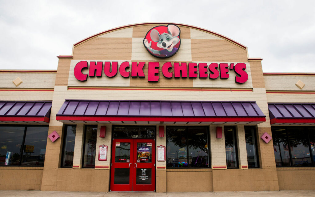 Chuck E. Cheese inova com nova experiência pensada para crianças com autismo