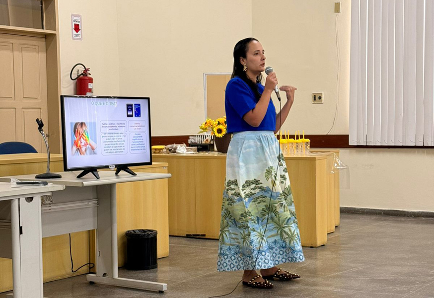 Fórum de Itabaiana recebe palestra sobre autismo.